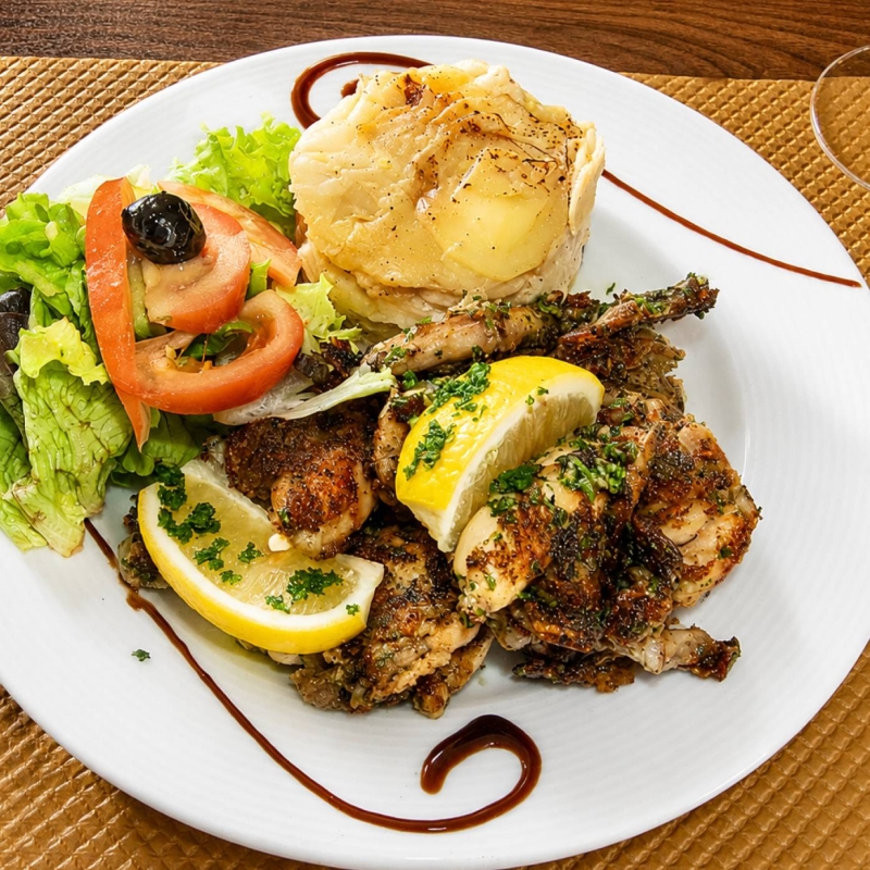 Le restaurant - Le Chaudron - restaurant TREVOUX